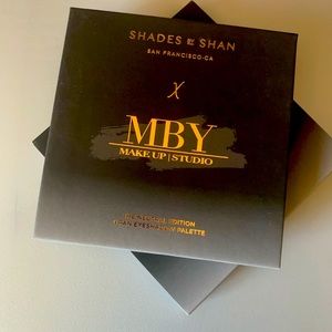MBY Makeup Studio Eyeshadow Pallet
